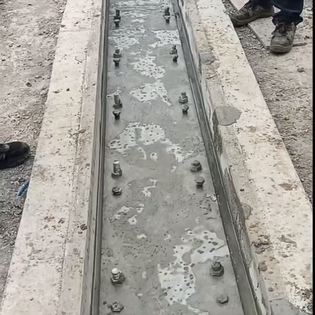 嘉陵港口码头起重机龙门吊重型机械设备稳固用早强快凝轨道胶泥